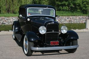 Ford DeLuxe 3-Window Coupe Hot Rod 1932 года